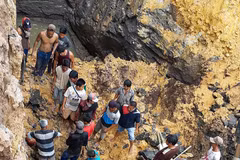 At least 11 killed in landslide in central Indonesia