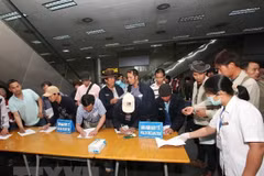 COVID-19: Ministry works to support Vietnamese guest workers