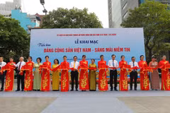 Photo exhibition on Party opens in HCM City 