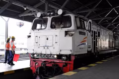Indonesia to build two railways on Java island 