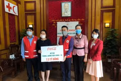 Coca-Cola Vietnam donates 7.2 billion VND to COVID-19 prevention 