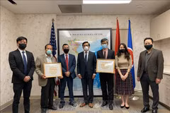 Vietnamese expats in US donate 200,000 USD to Vietnam’s COVID-19 relief efforts