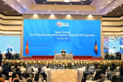 Thai, Singaporean PMs highly evaluate signing of RCEP 