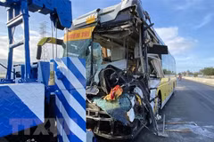 Road accidents kill 14 on first day of holidays