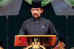 Top leaders extend congratulations to Brunei on National Day