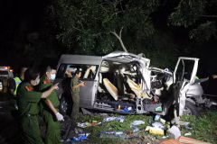 Serious car accident in Binh Thuan kills eight, injures seven