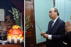 PM Nguyen Xuan Phuc offers incense to President Ho Chi Minh