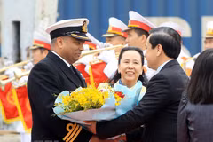 UK Royal Navy’s ship visits Hai Phong