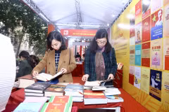 Hanoi book exhibition marks Party’s 90th anniversary