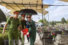Gia Lai receives more remains of Vietnamese volunteer soldiers from Cambodia