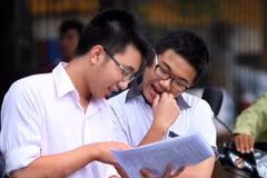 Hanoi, HCM City work to ensure safety for high school exams 
