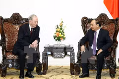 Prime Minister welcomes former Canadian PM