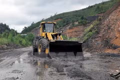 Quang Ninh to relocate people from landslide-prone areas in 2018