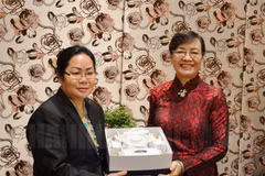 HCM City, Lao province boost cooperation