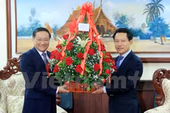 Vietnam’s top leaders send anniversary congratulations to Laos 