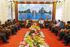 Cambodia's defence officers visit Soc Trang province