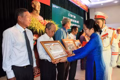 HCM City honours 18 “Heroic Mothers” 