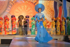 Vietnamese Ao dai shines on Argentinean magazine