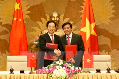 National Assembly receives gift from Chinese Government