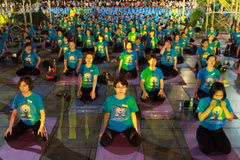 Vietnamese people celebrate International Yoga Day 