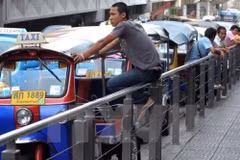 Thailand’s consumer confidence low record