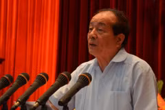 Local and overseas Vietnamese writers work for national solidarity
