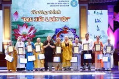 Hanoi: Vu Lan event pays tribute to ancestors, fallen soldiers