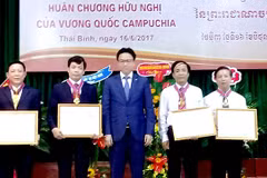 Thai Binh University of Medicine and Pharmacy honoured by Cambodia