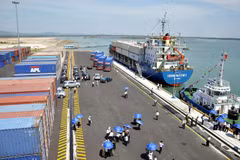 Upgraded Chu Lai Port put into operation 