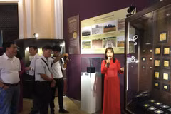Exhibition of ancient Oc Eo jewelry, ornaments
