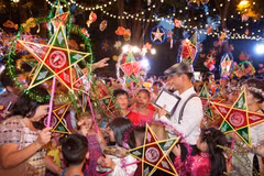 Event celebrates Mid-Autumn Festival