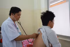 HCM City authorities wary of dengue, Zika as rains begin