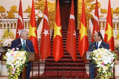 Vietnamese, Turkish PMs seek ways to beef up bilateral trade ties
