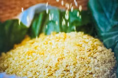 Green rice flakes (Photo: VietnamPlus)