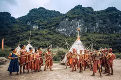 At the filming location of "Kong: Skull Island" in Ninh Binh province. (Photo: hanoimoi.vn)
