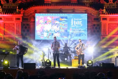 Night performances create distinctive feature at Hue Festival 2022
