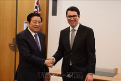 Party delegation pays working visit to Australia