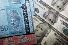 Malaysia's ringgit expected to stabilize against US dollar from Q4 2023