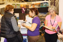 Vietnam attends int'l travel show in Canada