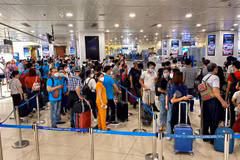 Vietnam’s major air traffic markets predicted to rebound in 2023: VNDIRECT