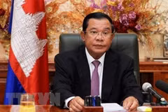 Cambodian PM highly values new university faculty on Vietnamese language