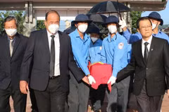 Southern provinces hold reburial, memorial services for fallen soldiers 