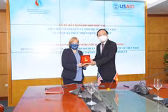 Vietnam, US enhance cooperation in climate change, environmental pollution
