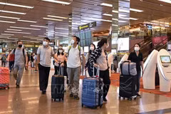 Singapore launches vaccinated travel lane with Vietnam