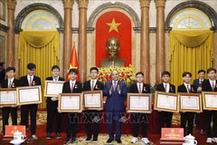 President meets with winners of Int’l Olympiads, sci-tech competitions 
