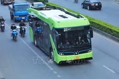 Hanoi striving to use all electric buses to contribute to environmental protection
