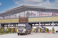 Vietnam, Laos eye 2 billion USD in two-way trade 