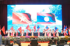 Lao newspaper hails diplomatic ties of Vietnam, Laos 