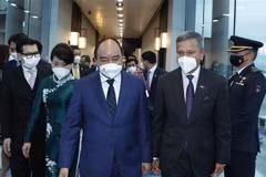 President Nguyen Xuan Phuc begins State visit to Singapore