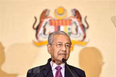 Malaysia's former PM Mahathir announces to run in general election